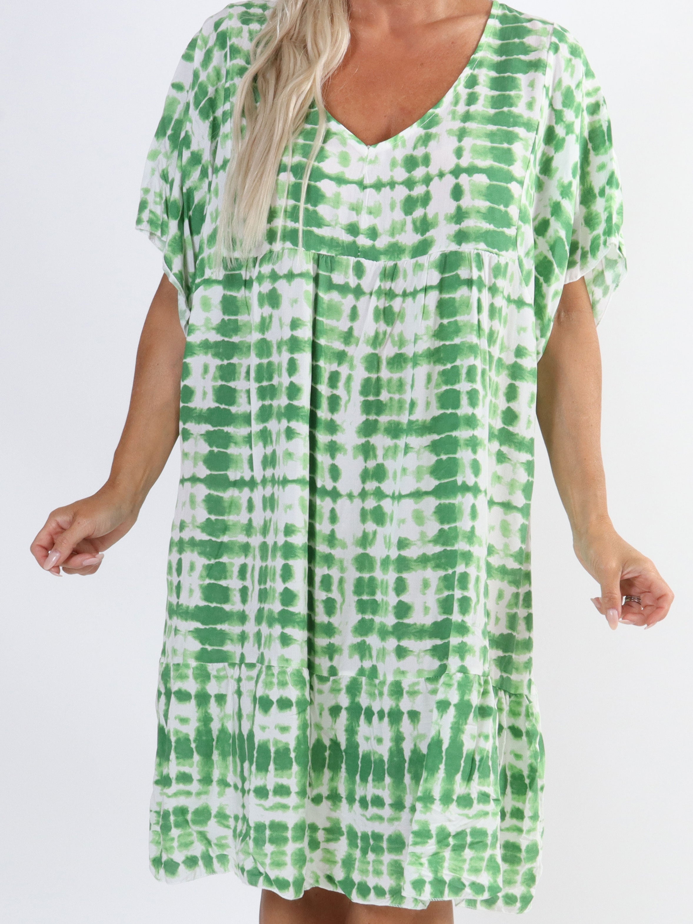 Amanza - Sød plus size tunikakjole i viskose med batikmønster